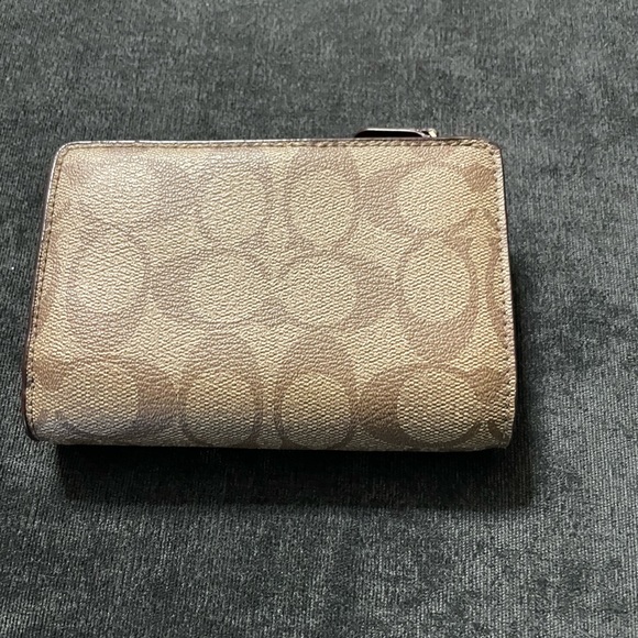 Coach wallet - Picture 2 of 4